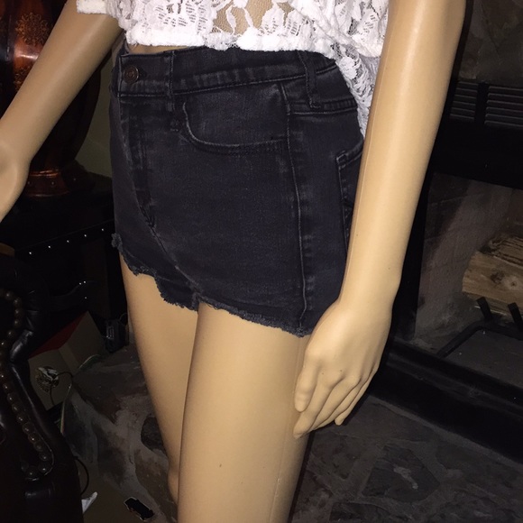 AAbercrombie  & Fitch - Picture 7 of 8